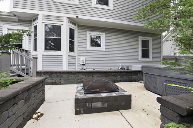 8079 Pelham Drive, Westerville, OH 43081