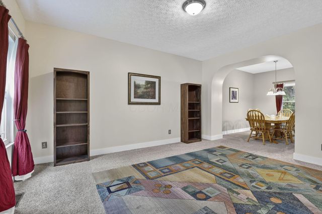 8079 Pelham Drive, Westerville, OH 43081
