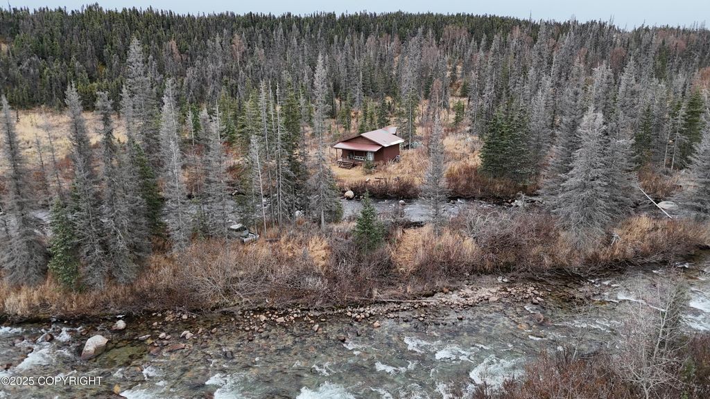 7240 W Willow Fishhook Road, Willow, AK 99688