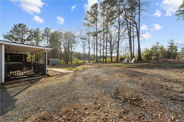 297 Tucker Hollow SE Road, Calhoun, GA 30701
