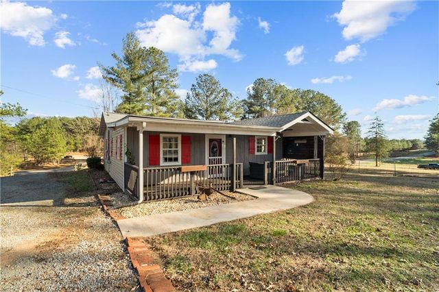 297 Tucker Hollow SE Road, Calhoun, GA 30701