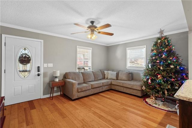 297 Tucker Hollow SE Road, Calhoun, GA 30701