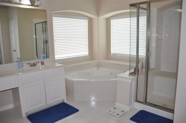 1312 Valley Vista Drive, Irving, TX 75063