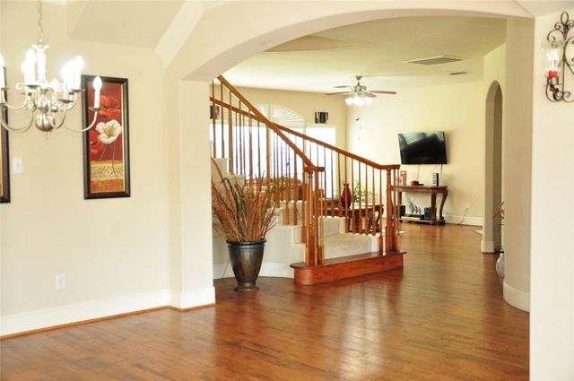 1312 Valley Vista Drive, Irving, TX 75063
