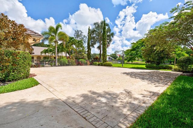 5591 W Leitner Drive, Coral Springs, FL 33067