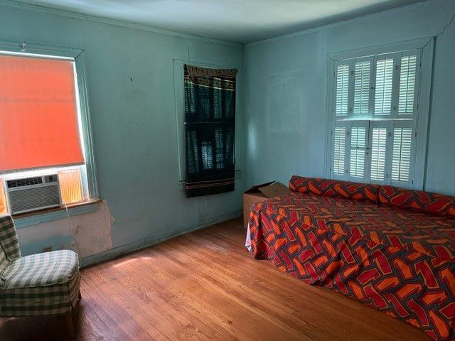 319 Avenue J, Dallas, TX 75203