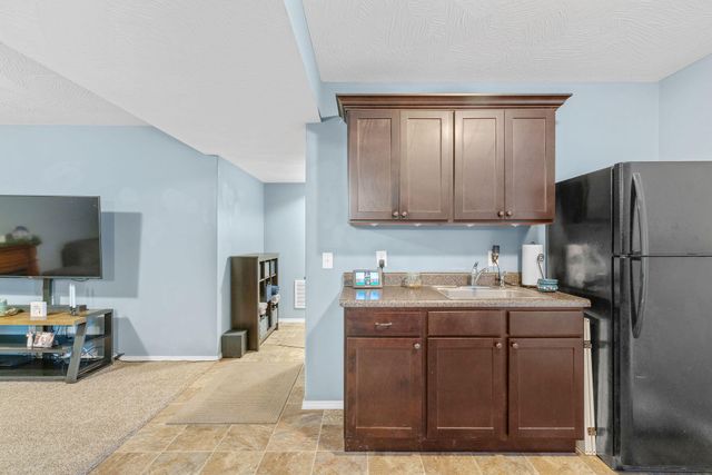 1100 E Fieldstone Drive, Ozark, MO 65721