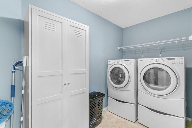 1100 E Fieldstone Drive, Ozark, MO 65721