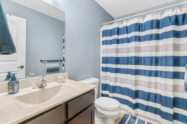 1100 E Fieldstone Drive, Ozark, MO 65721