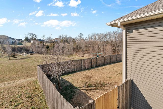 1100 E Fieldstone Drive, Ozark, MO 65721