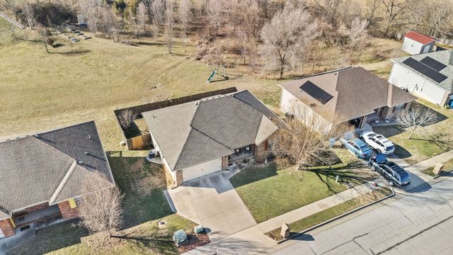 1100 E Fieldstone Drive, Ozark, MO 65721