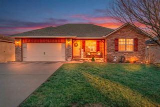 1100 E Fieldstone Drive, Ozark, MO 65721