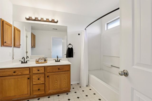 234 Val Verde DR, New Braunfels, TX 78130