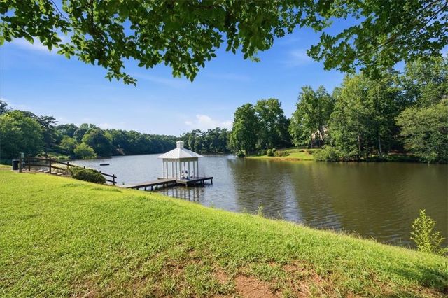 2134 River Cliff Drive, Roswell, GA 30076
