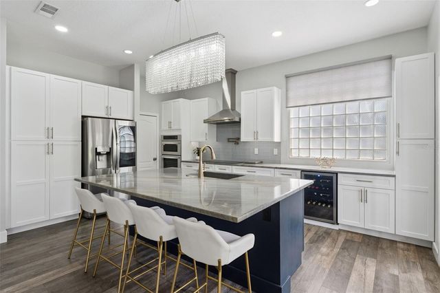 160 WIMBLEDON CIRCLE, Lake Mary, FL 32746