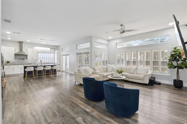 160 WIMBLEDON CIRCLE, Lake Mary, FL 32746