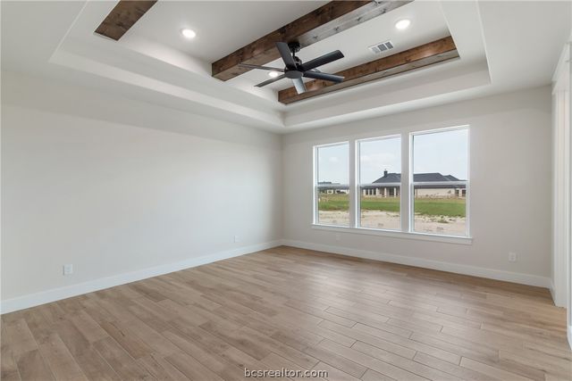 7822 Mathis Creek Dr, Bryan, TX 77808