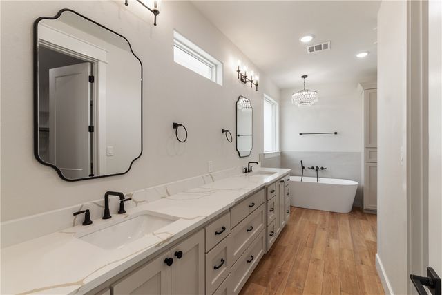 7822 Mathis Creek Dr, Bryan, TX 77808