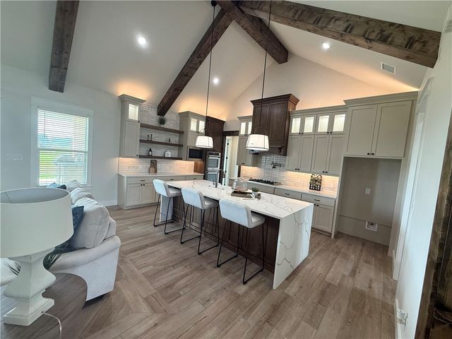 7822 Mathis Creek Dr, Bryan, TX 77808