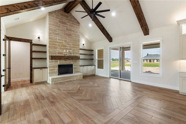 7822 Mathis Creek Dr, Bryan, TX 77808