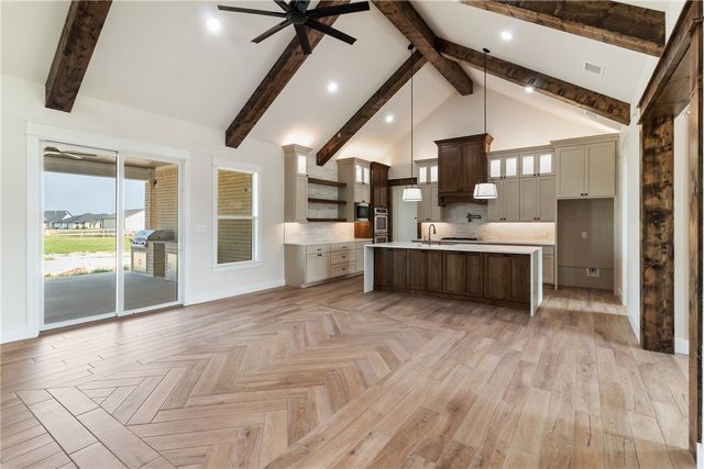 7822 Mathis Creek Dr, Bryan, TX 77808