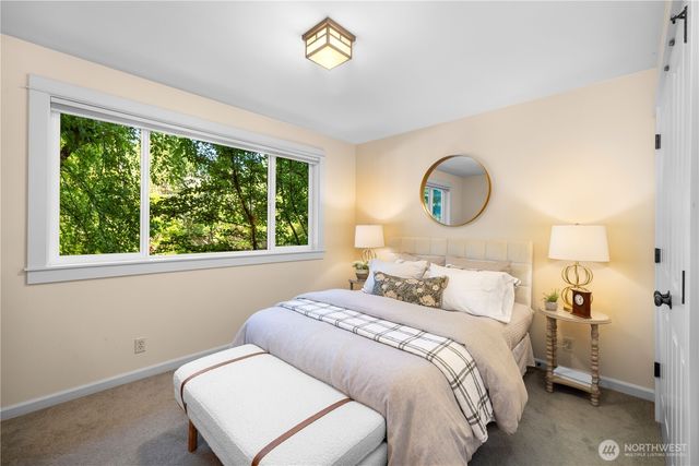 300 Bromley Place NW, Bainbridge Island, WA 98110