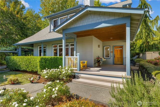 300 Bromley Place NW, Bainbridge Island, WA 98110