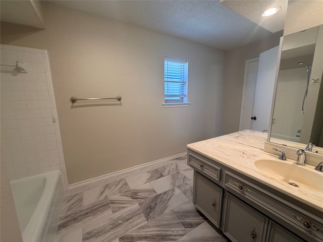 1620 Lexington Place, Bedford, TX 76022