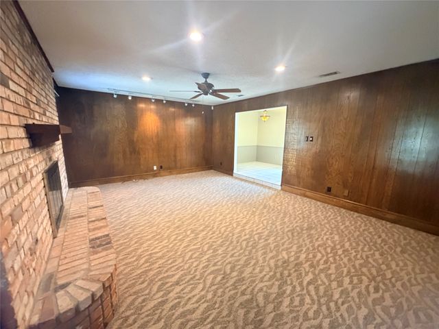 1620 Lexington Place, Bedford, TX 76022
