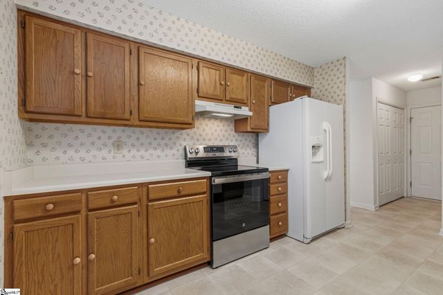 5 Lake Summit Drive, Greenville, SC 29615