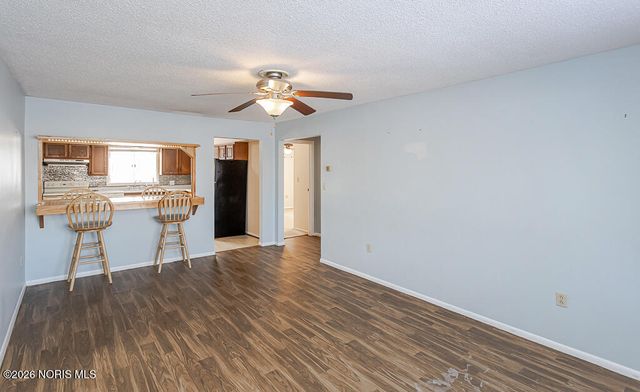 18133 Fostoria Road, Pemberville, OH 43450