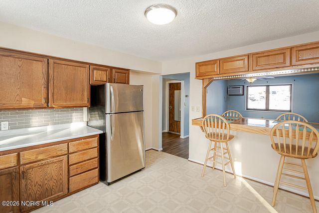 18133 Fostoria Road, Pemberville, OH 43450