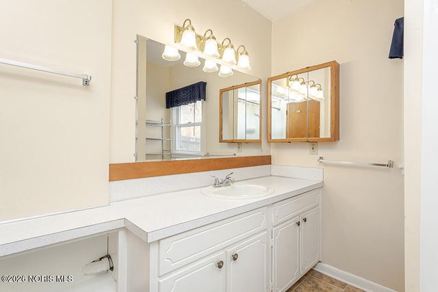 18133 Fostoria Road, Pemberville, OH 43450