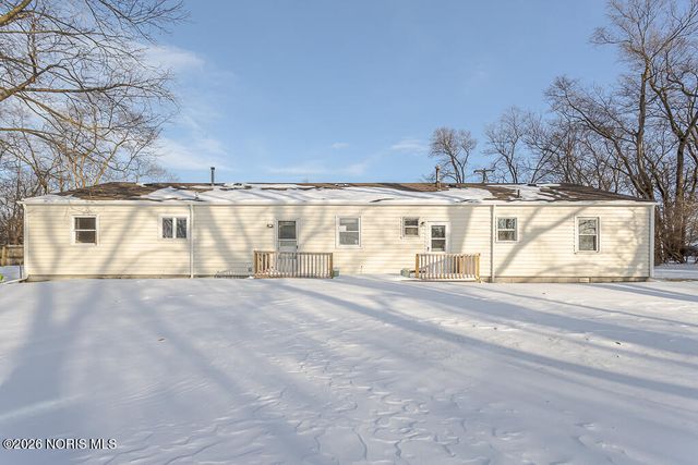 18133 Fostoria Road, Pemberville, OH 43450