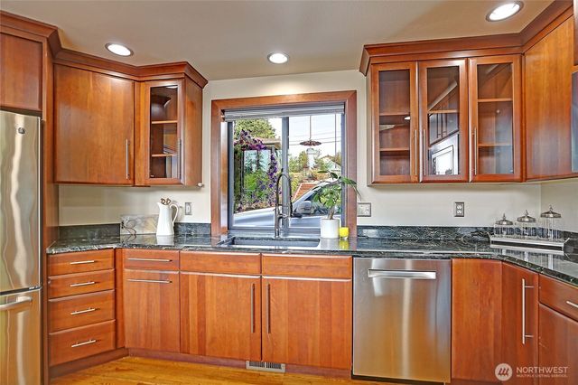 272 Loch Lane, Camano Island, WA 98282