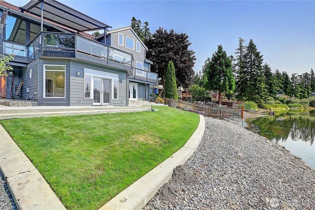 272 Loch Lane, Camano Island, WA 98282
