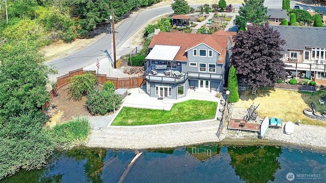 272 Loch Lane, Camano Island, WA 98282