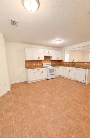 19410 Bold River Road, Tomball, TX 77375