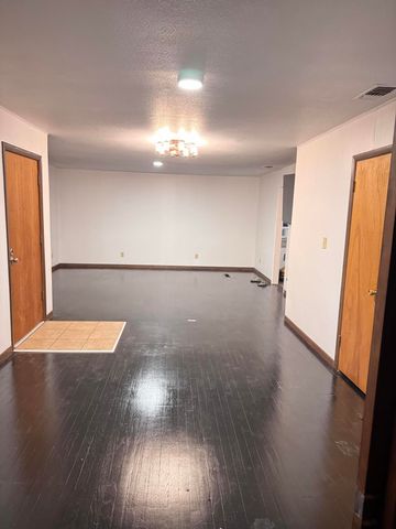 2320 N 3rd Street, Tahoka, TX 79373