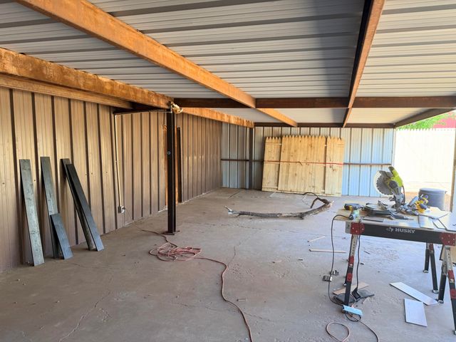 2320 N 3rd Street, Tahoka, TX 79373