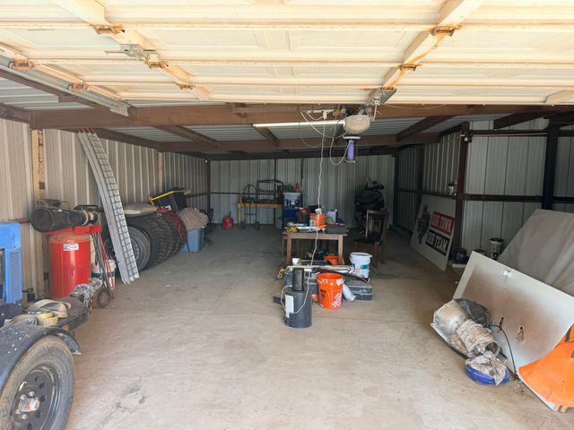 2320 N 3rd Street, Tahoka, TX 79373