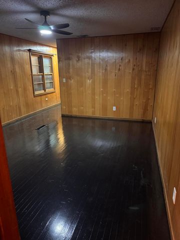 2320 N 3rd Street, Tahoka, TX 79373
