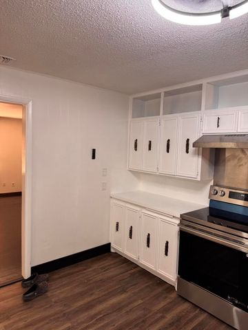 2320 N 3rd Street, Tahoka, TX 79373