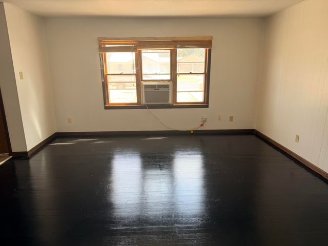 2320 N 3rd Street, Tahoka, TX 79373