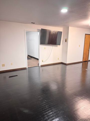 2320 N 3rd Street, Tahoka, TX 79373