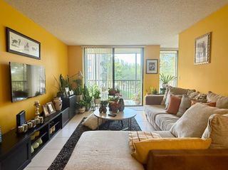 3500 Blue Lake Dr 303, Pompano Beach, FL 33064