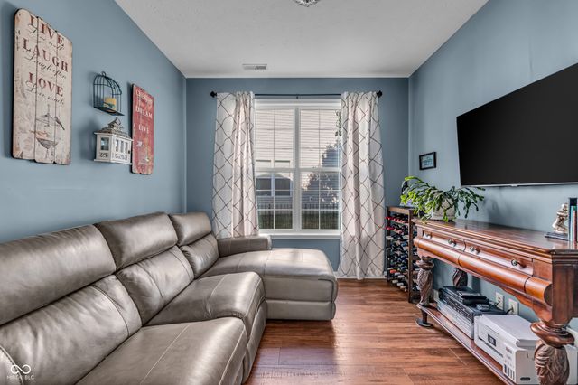 3413 Roundlake Lane, Whitestown, IN 46075