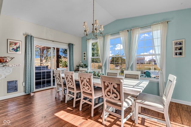 3413 Roundlake Lane, Whitestown, IN 46075