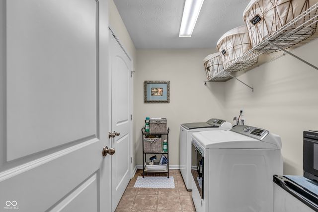 3413 Roundlake Lane, Whitestown, IN 46075