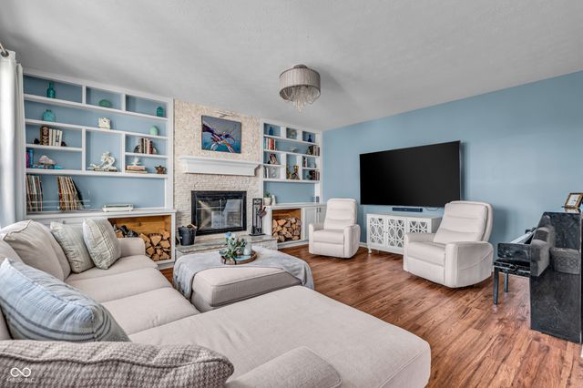 3413 Roundlake Lane, Whitestown, IN 46075